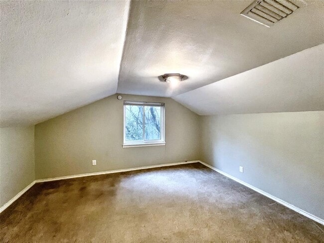 Building Photo - 8305 Greenslope Dr