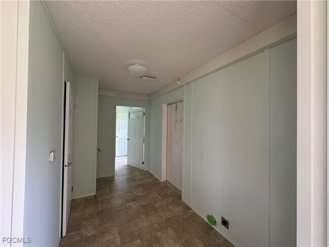 Building Photo - 8086 Heck Dr