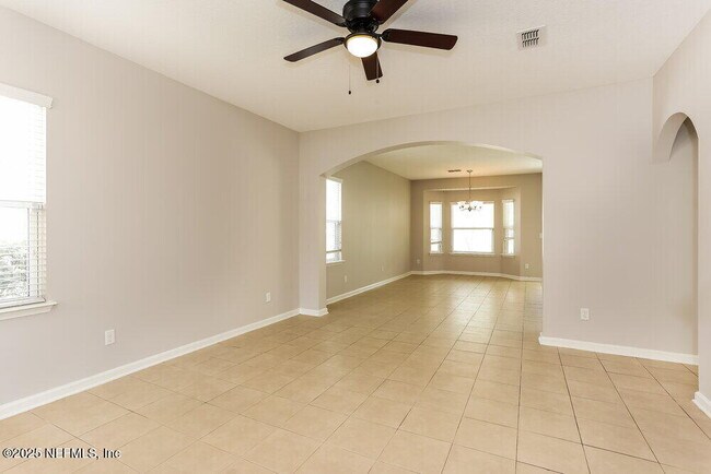 Building Photo - 497 Deercroft Ln
