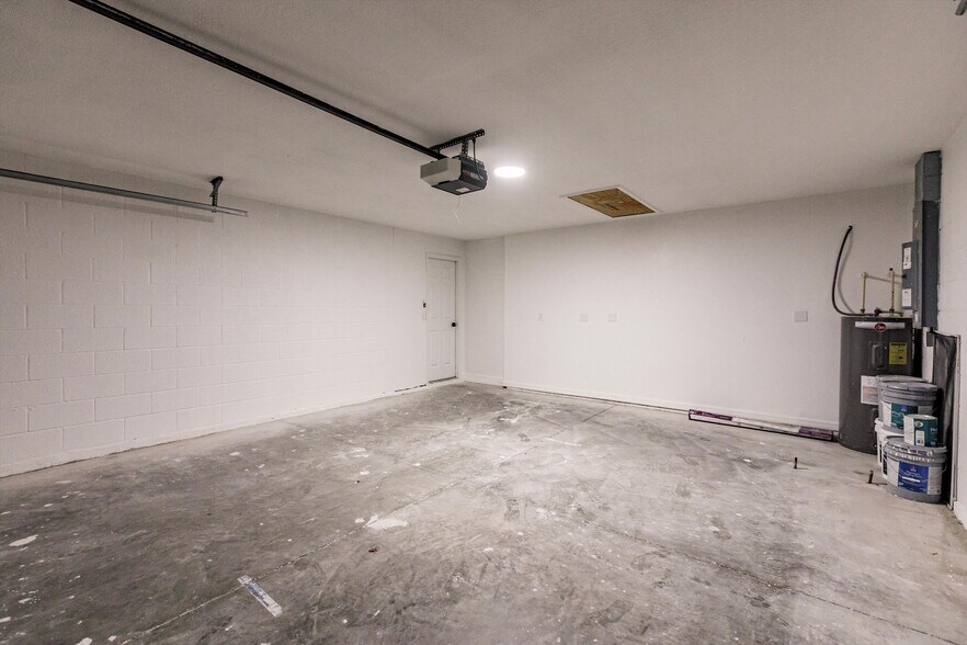 Building Photo - 4132 Mermell Cir