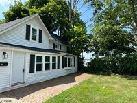 Building Photo - 92 Netcong Rd