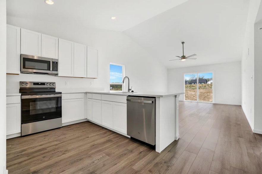 Building Photo - 728 Courtshire Crossing