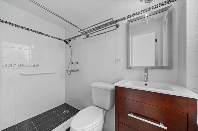 Building Photo - 114-113 3rd San Marino Terrace