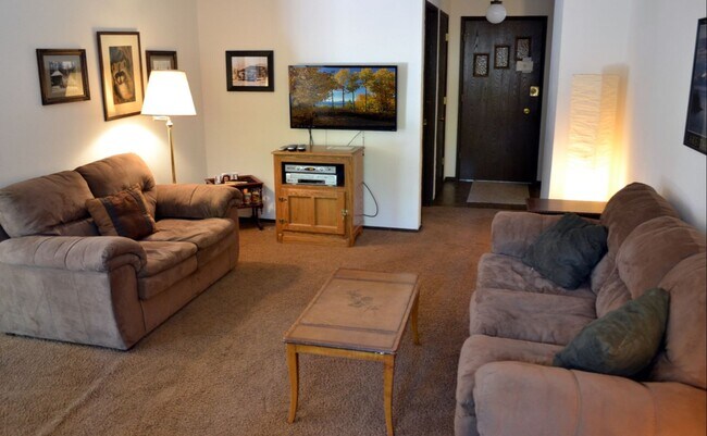Building Photo - Single level 3BD Close to Heavenly & the casinos! Avail. for a 3–6-month seasonal lease starting ...