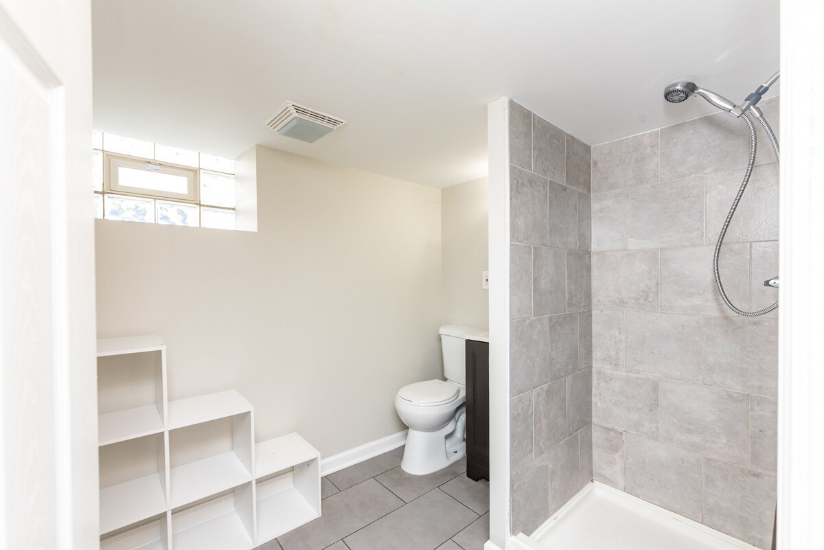 Building Photo - 2745 W Gregory St