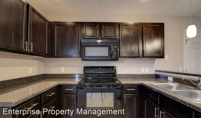 Building Photo - 3 br, 2 bath House - 1050 S Strasbourg Ave