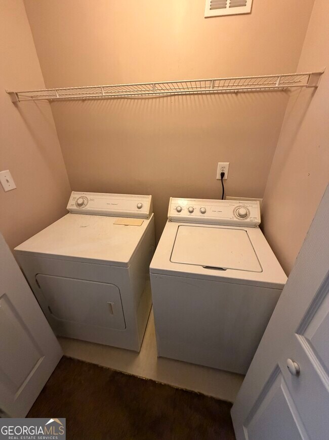 Building Photo - 4951 Martin Farms Rd