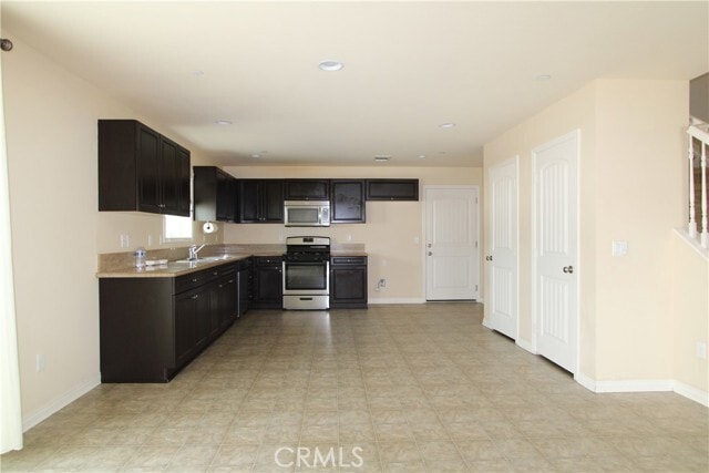 Building Photo - 794 Brownie Way