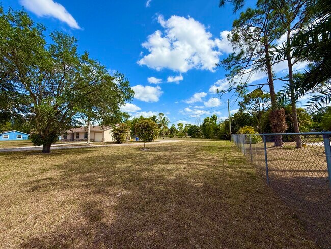 Primary Photo - 16394 Pimlico Dr E