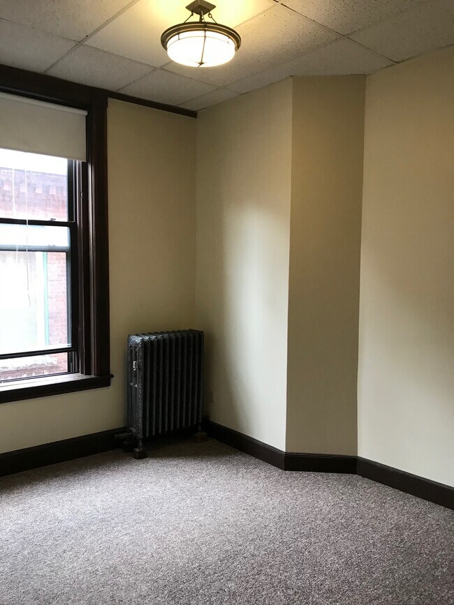 Building Photo - McShane Block