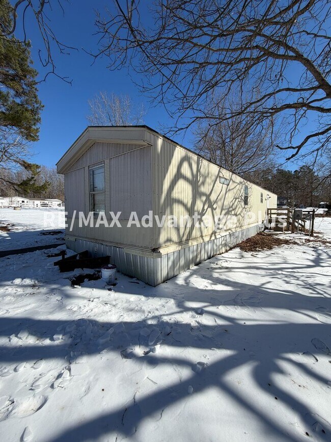 Building Photo - 29 Oak Ln