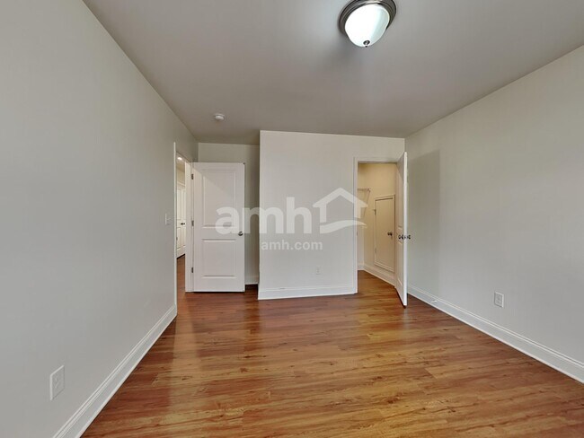 Building Photo - 3232 Grange Ct