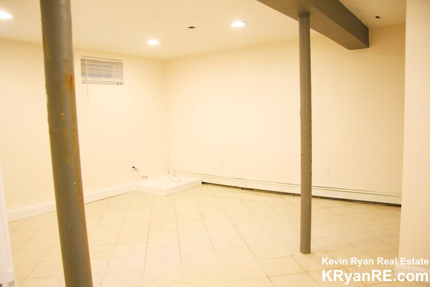 Building Photo - 6 Dragon Ct Cir