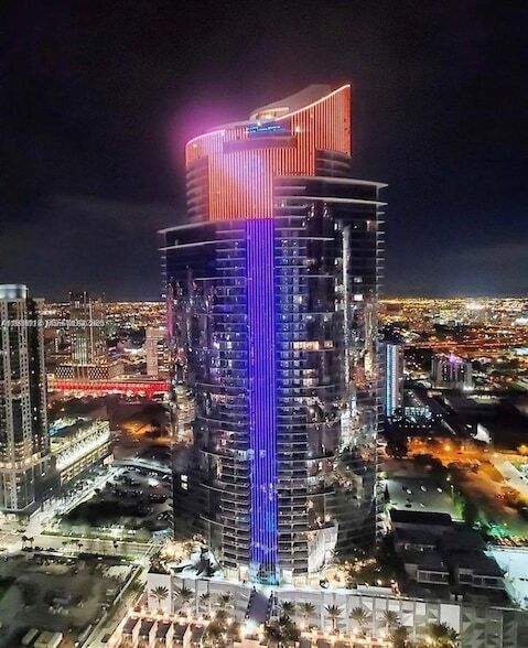 Building Photo - 851 NE 1st Ave