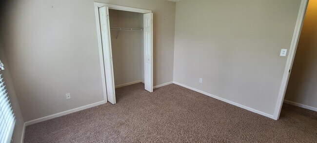 Building Photo - 106 Overlook Dr