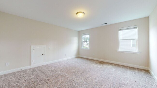 Building Photo - 507 W Red Head Cir