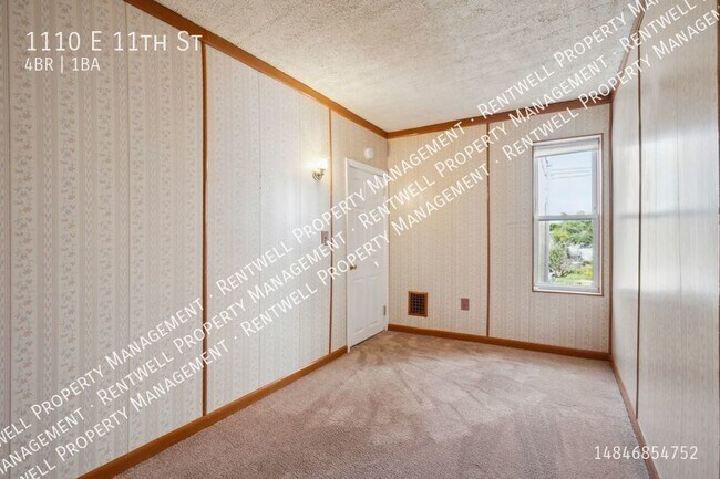 Building Photo - Available Now! 4 Bedroom Townhome in Eddys...