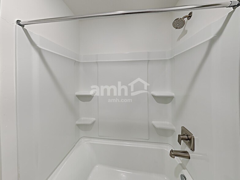 Building Photo - 6041 W Arranmore Dr