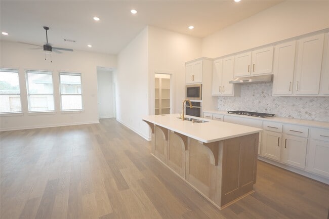 Building Photo - 27003 Golden Isle Ln