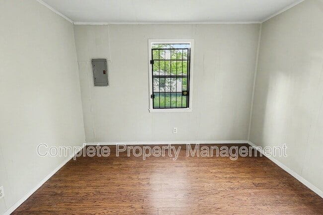 Building Photo - 6025 Ivy St