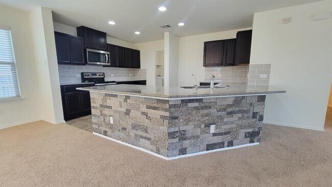 Building Photo - 111 Jasmine Cove