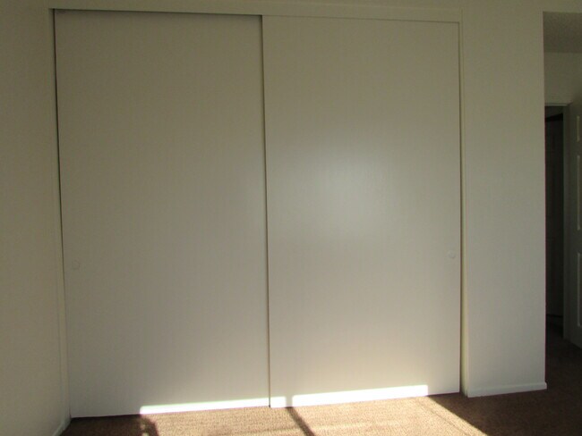 Building Photo - 5271 Bishop St