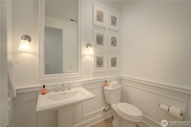 Building Photo - 5Bd/4.5Ba Sammamish House