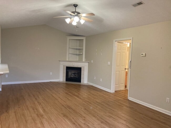 Building Photo - 106 Walnut Trace Cir