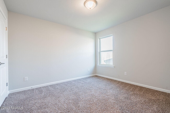 Building Photo - 101 Eagle Lk Dr