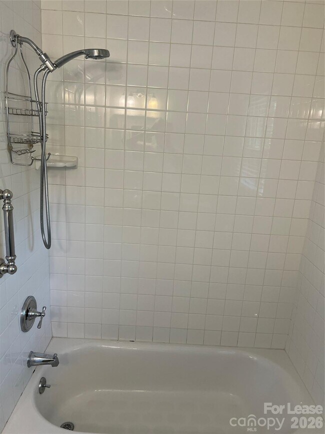 Building Photo - 1116 Bevis Dr