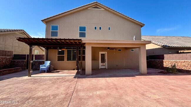Building Photo - 12437 Pleasant Crest