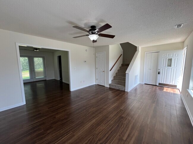 Building Photo - 1319 Stratton Place Dr