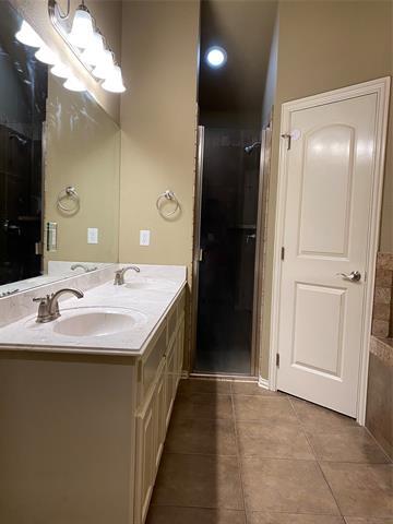 Building Photo - 2702 Drift Ct