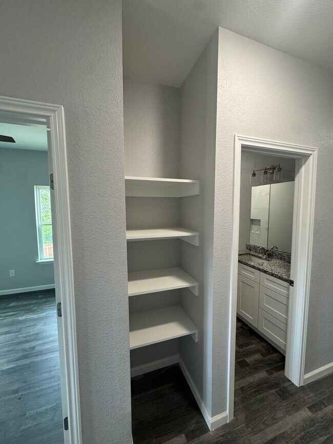 Building Photo - 3/2/2 NEW CONSTRUCTION Spacious YARD WITH ...