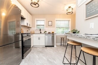 Building Photo - 23100 E Groveland Rd