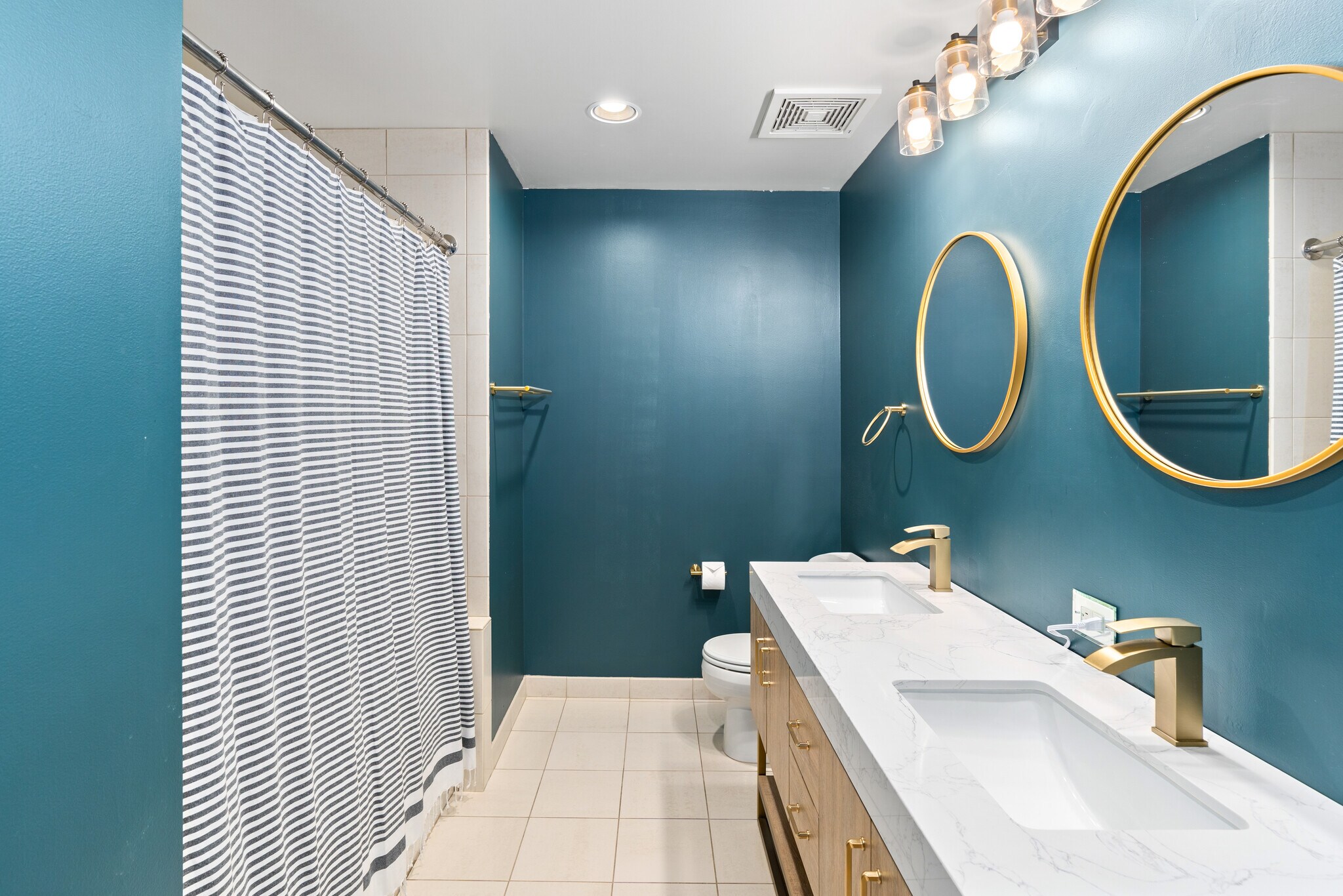 Master Bathroom - 922 NW 11th Ave