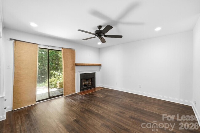Building Photo - 2900 Heathstead Place