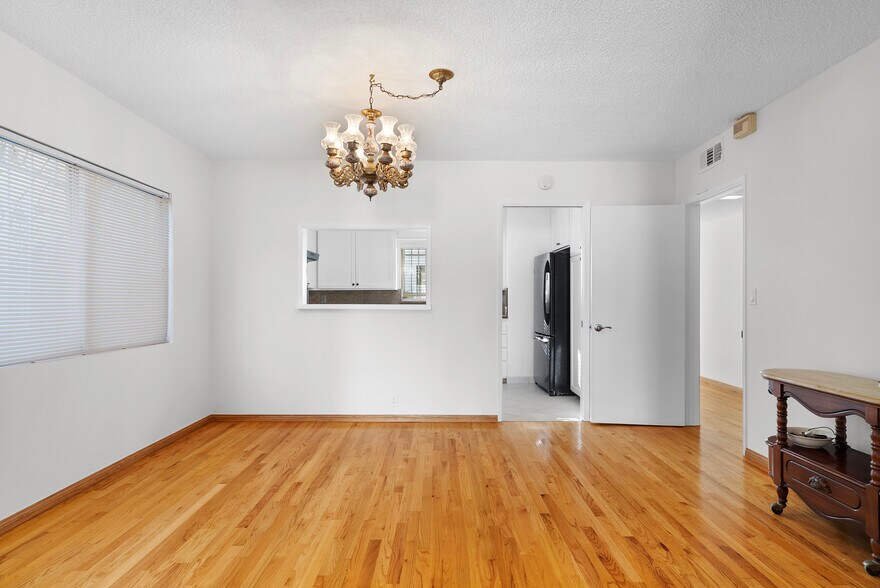 Building Photo - 824 S Shenandoah St