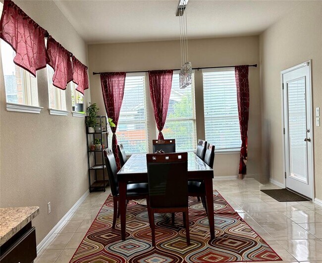 Building Photo - 3309 Falconers Way