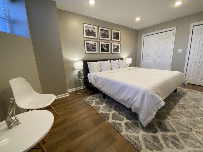 Building Photo - 2219 N Bissell St