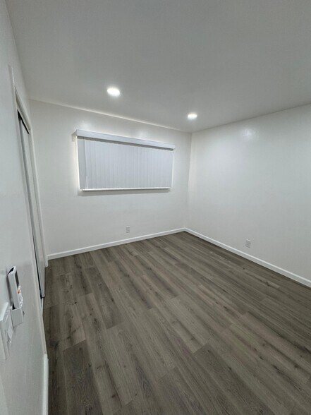 Building Photo - 709 E Magnolia Blvd