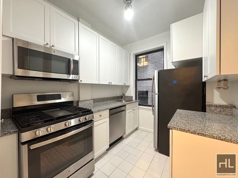 Building Photo - West 55th Street