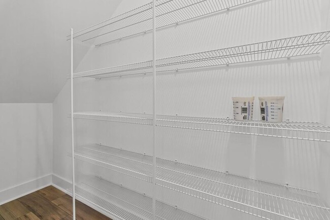 Building Photo - 110 Crimson St