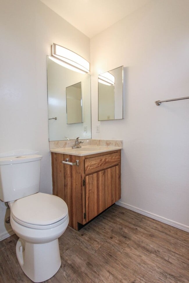 Building Photo - 7159 E Silverlode Dr