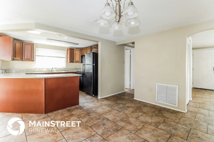 Building Photo - 9636 Mark Twain Ln