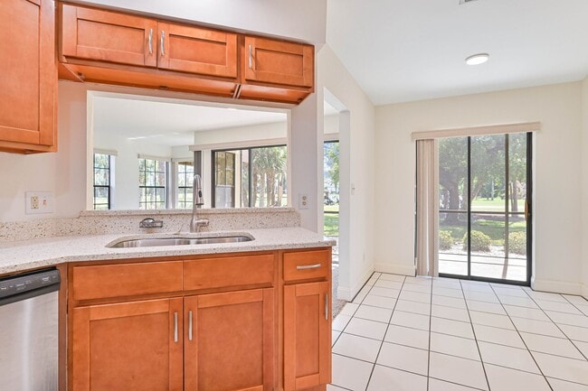 Building Photo - NOW AVAILABLE - First Floor Condo with 1 Car Garage in Eagle Ridge!