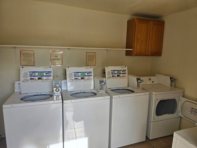 Building Photo - 920 N Belvedere Ave