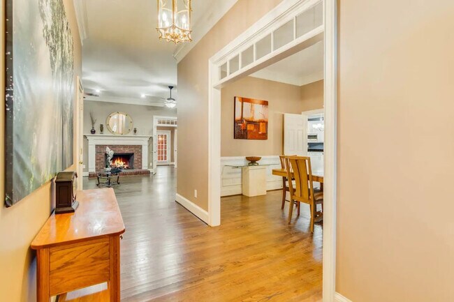 Building Photo - 2531 Old Salem Cir SE