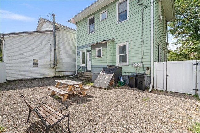 Building Photo - 445 N Tioga St