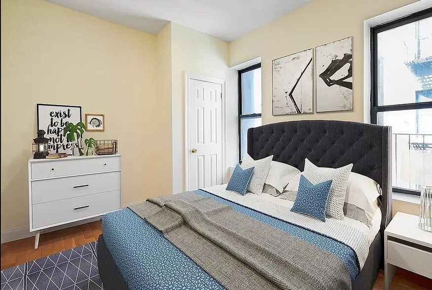 Building Photo - 541 W 158th St